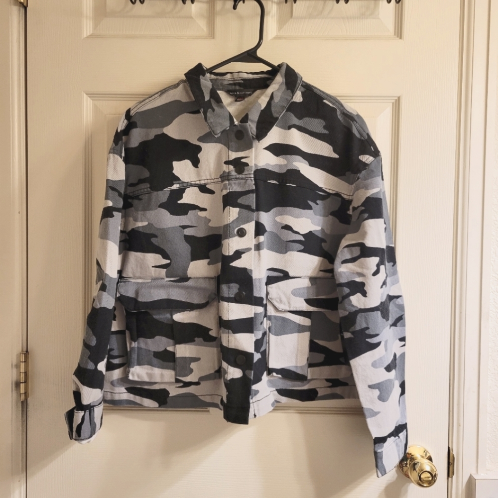 - NWT Rock & Republic Jean Jacket XXL